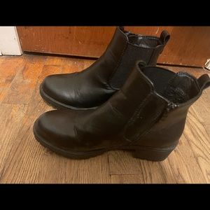 Faux Leather Chunky Heel Chelsea Boots